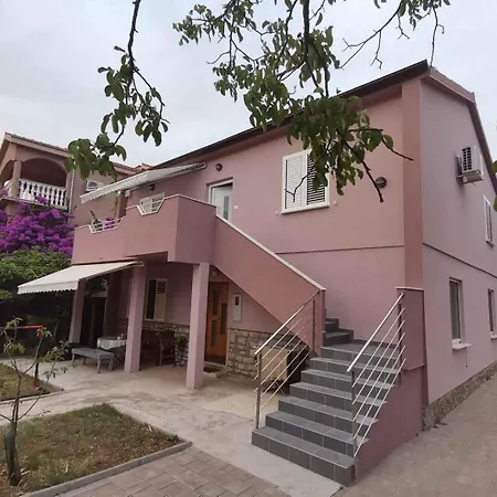In - Biograd Riviera 53961 ביוגראד נה מורו